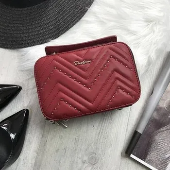 Kabelka Dámská crossbody kabelka červená David Jones X361