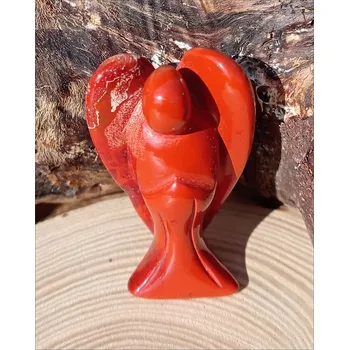 Soška anděl- červený jaspis