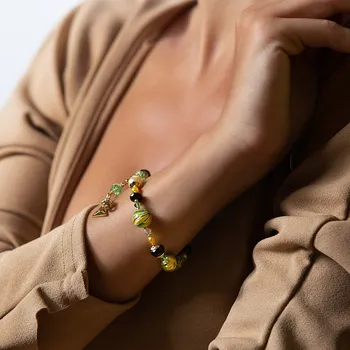 Náramek Lampglas Elegantní náramek Green Alchemy s 24kt zlatem v perlách Lampglas