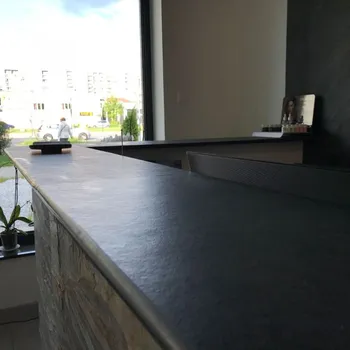 Nášlap na schod Břidlicová stupnice Brazilská přírodně štípaná 150x33x2 cm