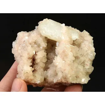 Přírodní kámen Stilbit heulandit zeolit drúza 125g