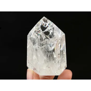Přírodní kámen Křišťálová broušená špice 95g