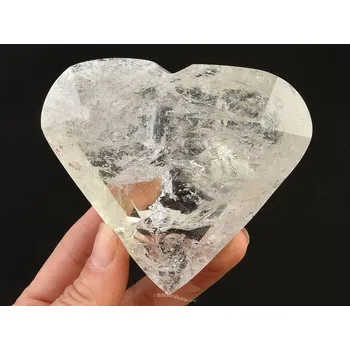 Přírodní kámen Křišťál broušené srdce 304g Brazílie