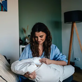 Zavinovačka Lily is sailing Péřová zavinovačka Cream velvet Velikost: 80 x 80 cm, Varianta: povlak zapínání na knoflíky