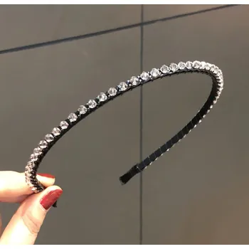 Souprava šperků B-TOP Černá čelenka do vlasů s barevnými kamínky Druh barvy: Růžová