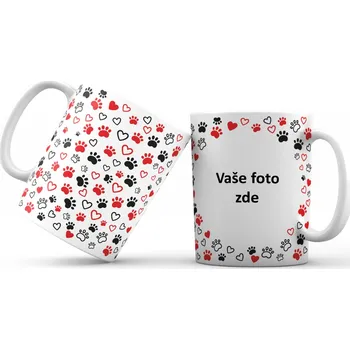 Hrneček s vlastní fotkou a tlapkami se srdíčky okolo (CELOPOTISK) - 330ml bílý Barva: Červená