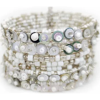 Náramek Korálkový náramek s flitry bílý