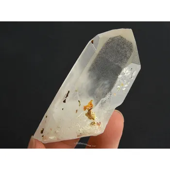 Přírodní kámen Křišťálový krystal z Madagaskaru 87g