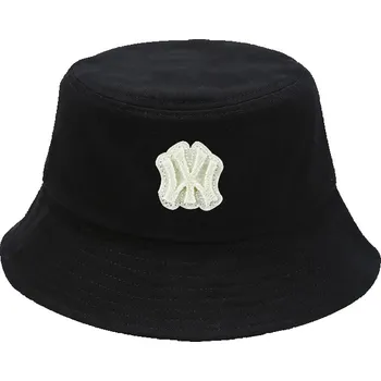 Klobouk Klobouček UNI BASIC s chlupatým logem NY, černé barvy 9001564