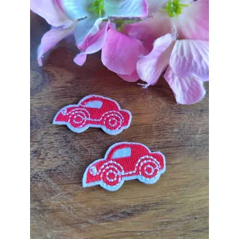 Textilní nažehlovací páska Nažehlovačka autíčko červené malé