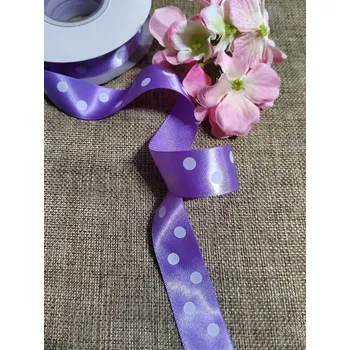 Stuha Saténová stuha s puntíky šíře 22 mm fialková