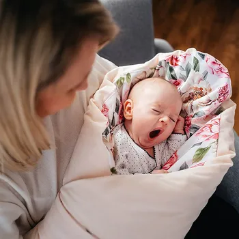 Zavinovačka Lily is sailing Péřová zavinovačka - Pivoňky Velikost: 80 x 80 cm, Varianta: povlak zavazování páskem