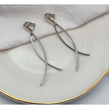 Náušnice B-TOP Dámské náušnice klipsy Vlaštovka Druh barvy: Stříbrná