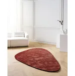 Koberec tmavě červený viskóza a vlna geometrický vzor 160 x 230 cm moderní glamour styl Beliani