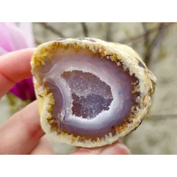 Přírodní kámen Geoda s dutinkou z achátu 90g (Brazílie)