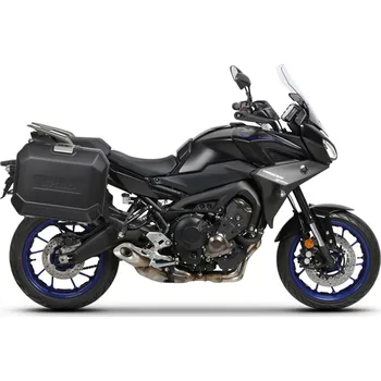 Zavazadlo na motocykl SHAD Kompletní sada bočních černých hliníkových kufrů TERRA BLACK, 47/47 litrů boční kufry, včetně montážní sady SHAD YAMAHA MT-09 Tracer/Tracer 900