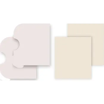 police Pár bílých dvířek a 2 police