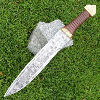 Replika zbraně Krutský Sax Triquetra, Třída B