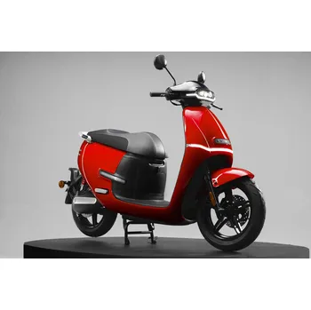 Elektrický skútr Horwin EK3 – elektrický skútr, výkon 6,2 kW, max. rychlost 95 km/h Varianta: 72V/36Ah, Barva: Červená