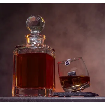 Sklenice Sada na luxusní alkohol - Křišťálová karafa, 6x houpací sklenice, 9x kostky, 4x podložky