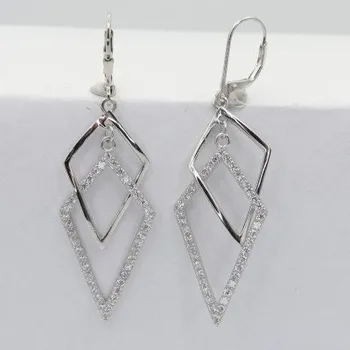 Náušnice Stříbrné náušnice s klasickým zapínáním