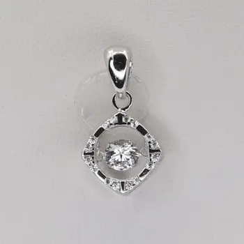 Přívěsek Stříbrný přívěsek s kamenem