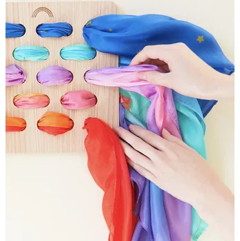 Doplněk pro panenku Sarah´s Silks Tkací / provlíkací deska Sarah´s Silks