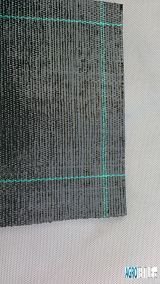 Tkaná agrotextílie černá 100g 0,5m x 50m váha role 2,5kg (Tkaná agrotextilie černá 100gr/m2 role 2,5kg. Cena za bm v šíři 0,5m 7Kč bez DPH)