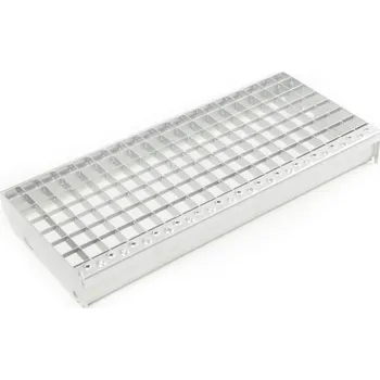 Terasové prkno Lisovaný schodišťový stupeň 30x30/20x1,5 žárový zinek 0,27x0,8 m