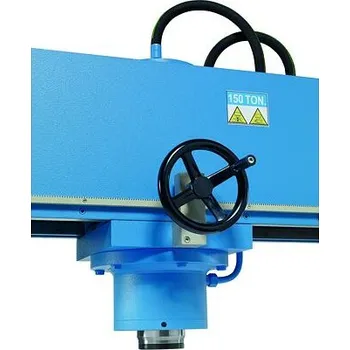 dílenský stroj Horizontální posuv pístnice OMCN 022/D (pro lisy 300 t)