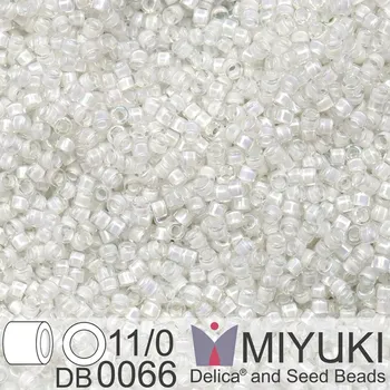 Korálek Korálky Miyuki Delica 11/0. Barva White Lined Crystal AB DB0066. Balení 5g.