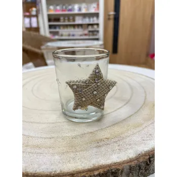 Svícen Svícen s dekorací hvězdy