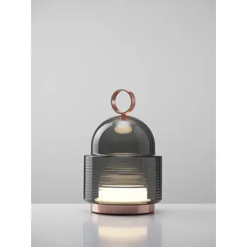 Stojací lampa Brokis DOME NOMAD LINES S stojací svítidlo Barva skla: šedá kouřová- transparentní sklo, Povrch montury: nerezová ocel- broušená, Barva el. vedení: kabel černý nabíjecí USB