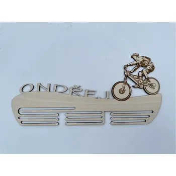 Věšák DCH Věšák na medaile se jménem - WAVE Šíře: 40 cm