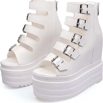 Dámské sandále Sandály se zavřenou pátou na klínku Barva: Bílá, Velikost: 34