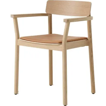 Jídelní židle &Tradition Židle Betty TK11, oak / Noble cognac leather