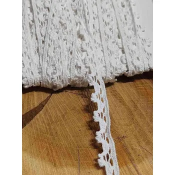 Krajka Jemná bavlněná krajka šíře 11 mm paličkovaná