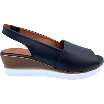 Dámské sandále Dámské kožené sandále na klínku MISSTIC 2663 černé Velikost: 40 (EU)