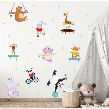 Samolepící dekorace Nálepky na zeď sportující zvířátka - Plotbase, s.r.o., 60x120cm