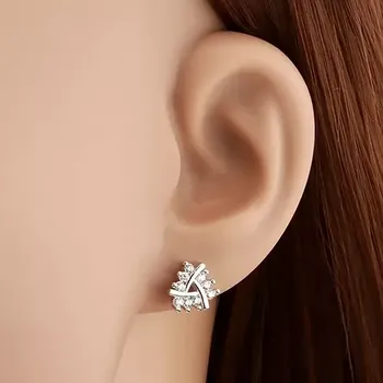 Náušnice Náušnice ze stříbra 925, trojúhelník z čirých zirkonů a úzkých lesklých linií