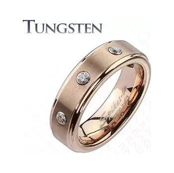 Prsten Wolframový prsten v jemném měděném odstínu, tři čiré zirkony - Velikost: 62