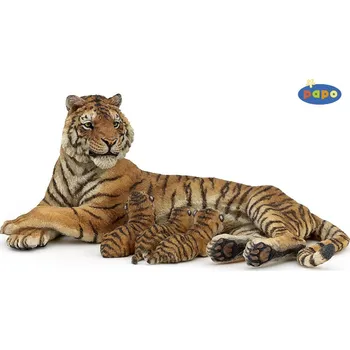 Ležící tygřice + 3 mláďata