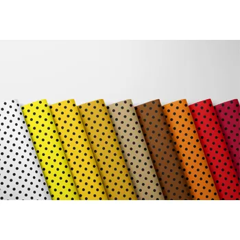 Kočárkovina, Černé velké puntíky na světlém podkladu Barva: Červená