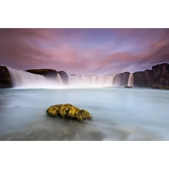 Plakát Plakát, Obraz - Godafoss and the moon, Luigi Ruoppolo
