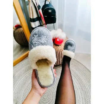 Dámské pantofle Dámské papuče model 84 kvítky filcová, VELIKOST 39