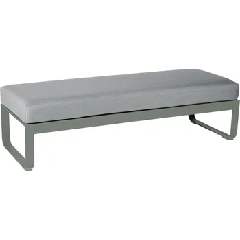 Zahradní lavice Šedá čalouněná lavice Fermob Bellevie 148 cm s šedozelenou podnoží