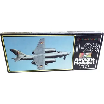 Plastikový model Iljušin Il-28 - VEB Plasticart