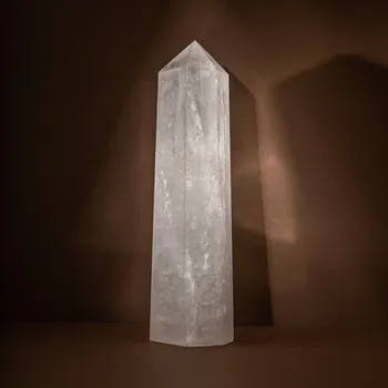 Křišťál L Váha: 800-1000 g velký obelisk