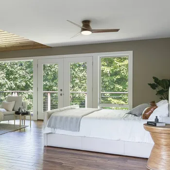 Lampička KICHLER LED stropní ventilátor Eris, IP44, ořech - Kryt motoru Ø 25 cm; Ø baldachýn 20 cm ořech, bílý LED 10 W celkem - Doprava zdarma