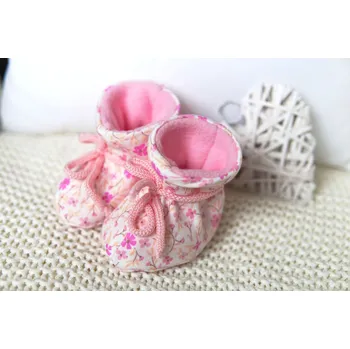 Capáčky AMÁLKA Zateplené bačkůrky, květinky Velikost: 56-68